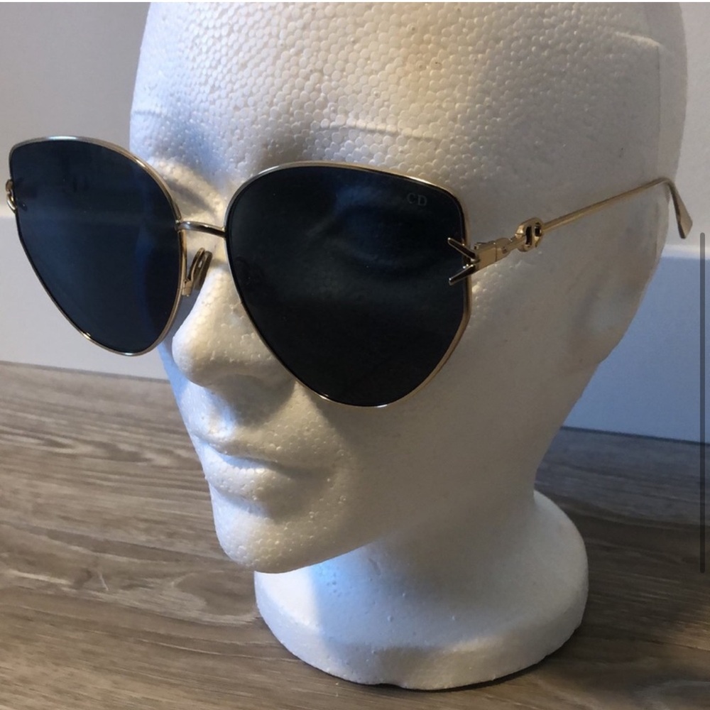 Last Pair ☀️Dior☀️OVERSIZED Butterfly in Dark Grey Lens Sunnies